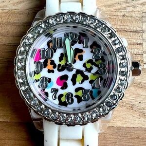 Accutime ladies kids flashing lights animal print fashion watch NEW BATTERY